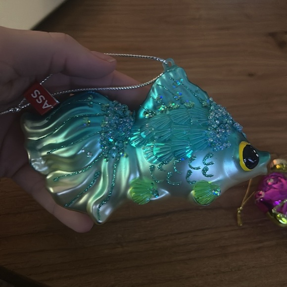 2 fish ornaments - Picture 3 of 5